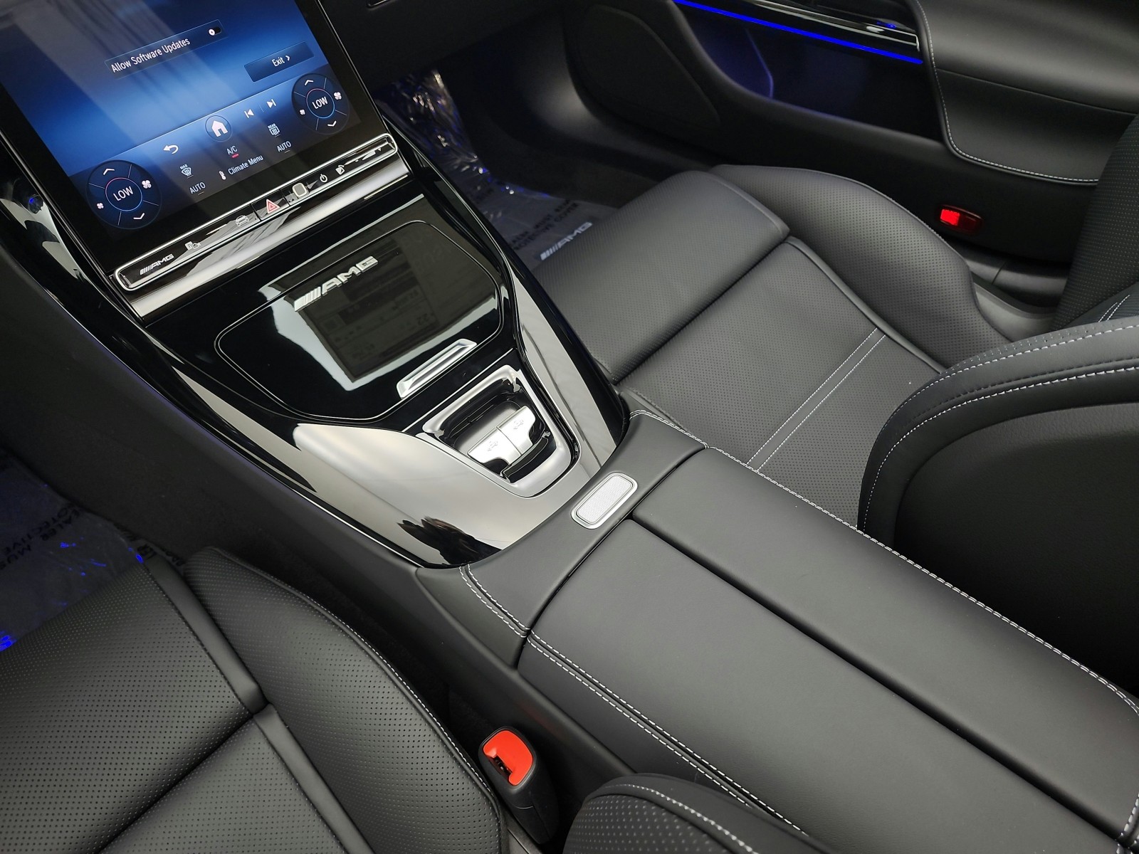 New 2026 Obsidian Black Metallic Mercedes-Benz AMG® SL 43 image 10