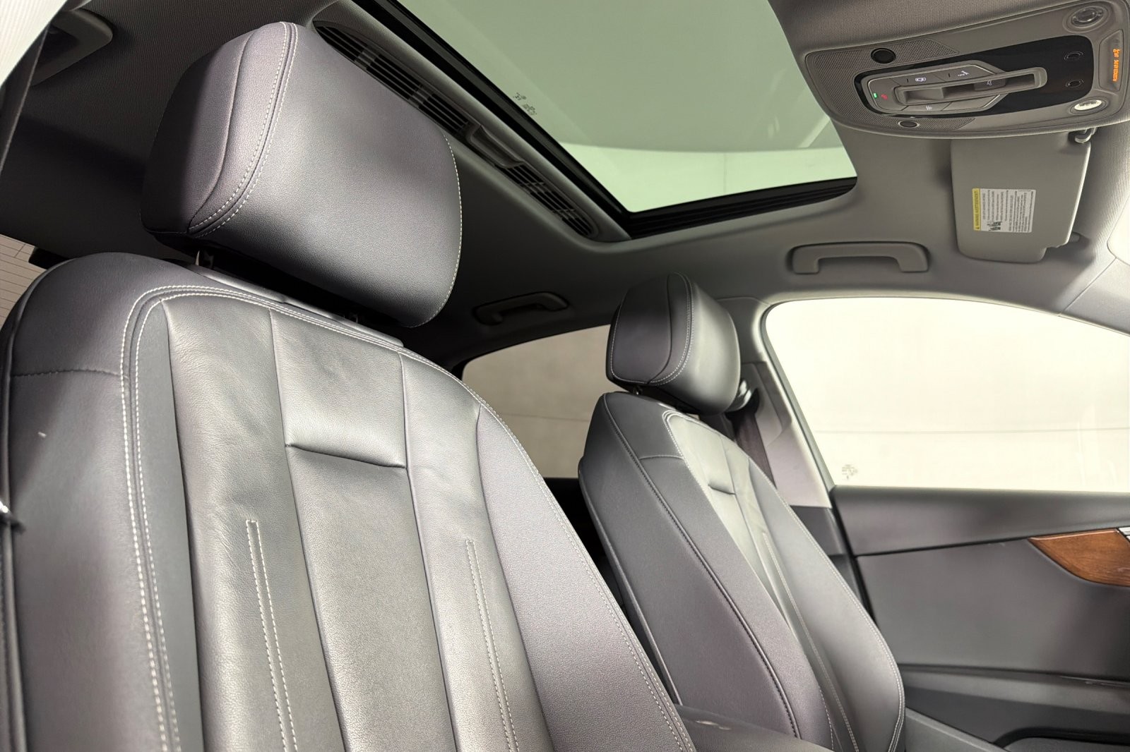 Used 2024 Mythos Black Metallic Audi Premium 40 TFSI quattro image 15