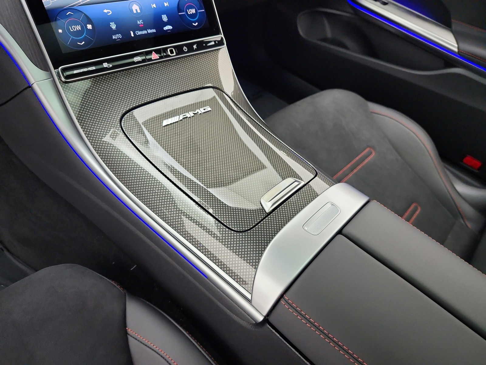 New 2026 MANUFAKTUR Graphite Grey Magno Mercedes-Benz AMG® CLE 53 image 10