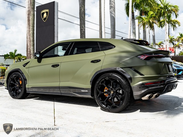 2023 Lamborghini Urus Performante in , 