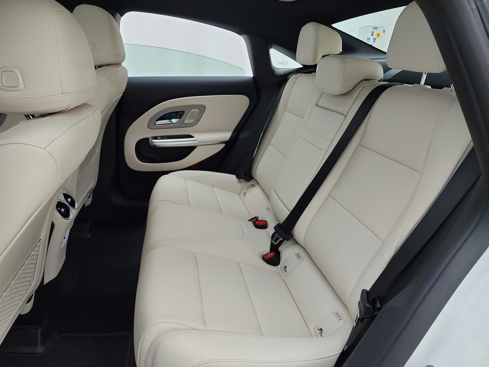 New 2027 Polar White Mercedes-Benz CLA 220 Hybrid FWD image 11
