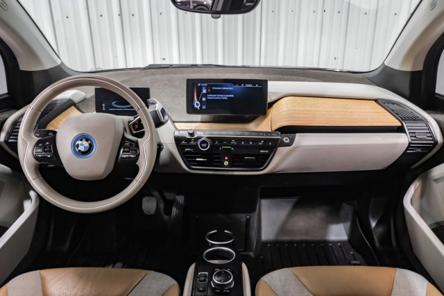 2014 BMW i3  13