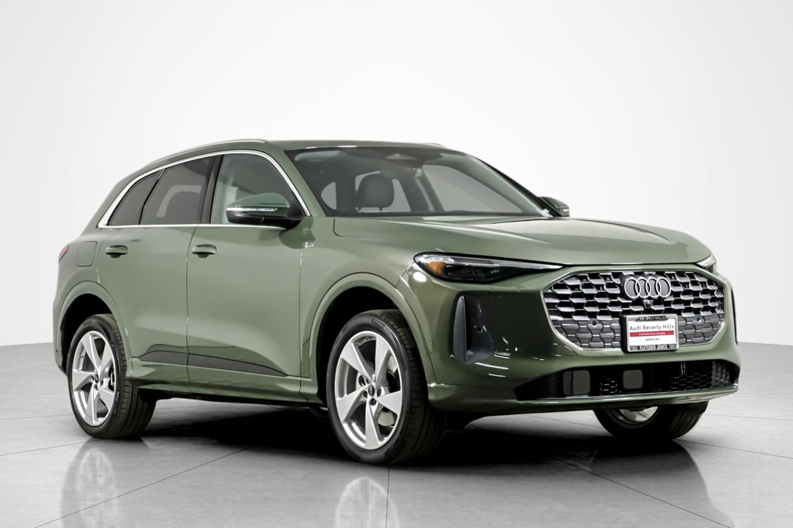 New 2025 District Green Metallic Audi Premium Plus 2.0 TFSI quattro image 2