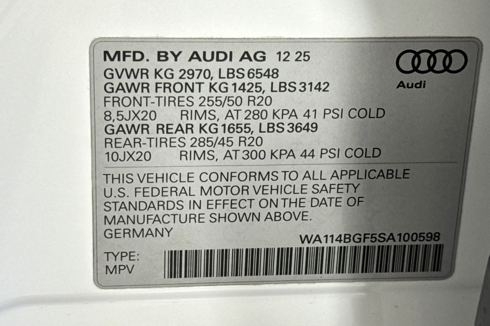 New 2025 Glacier White Metallic Audi Premium quattro image 29