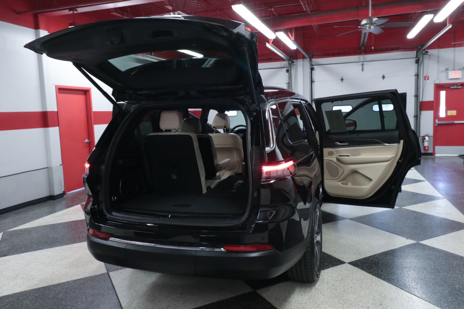 Used Car 2024 Jeep Grand Cherokee L  Limited For Sale Under $35,000 In Austin, Texas