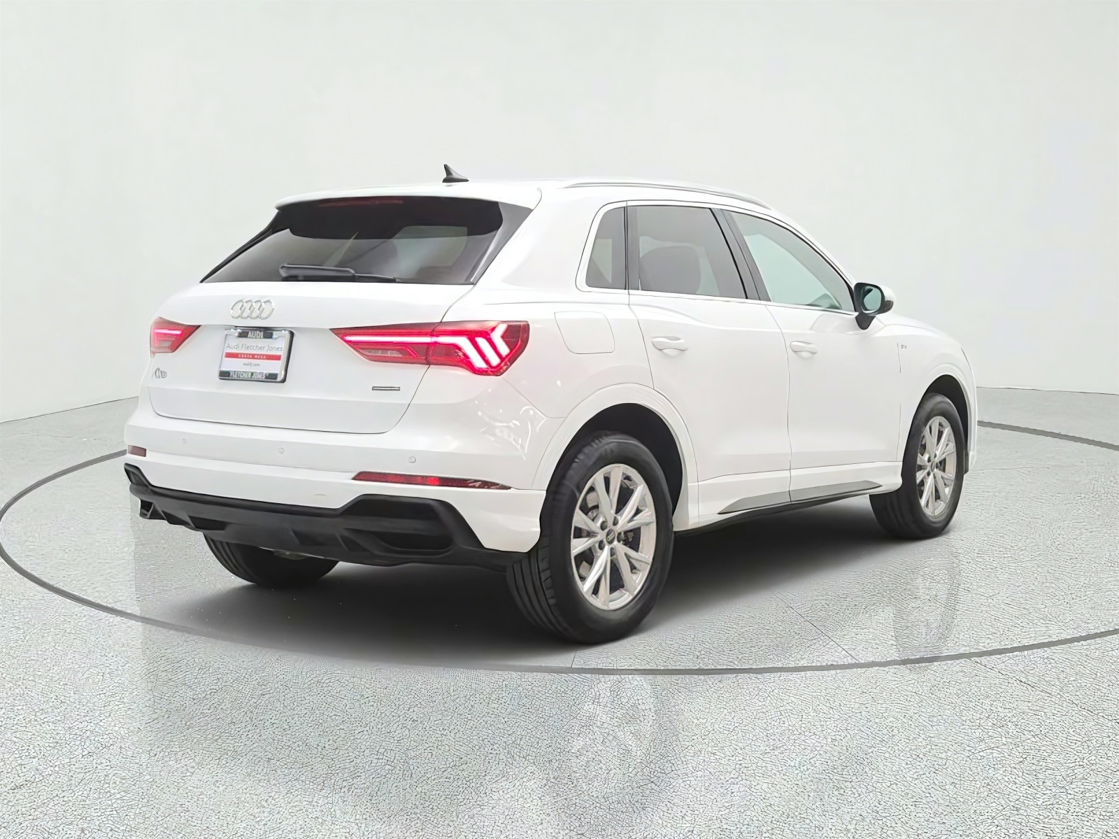 Used 2023 Ibis White Audi S line Premium image 5