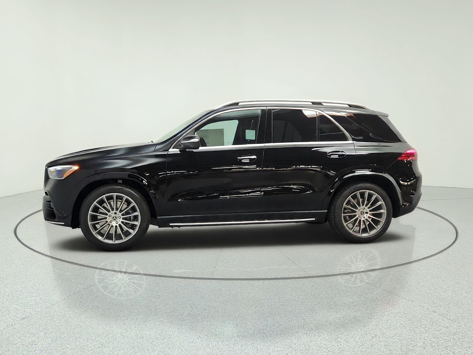 New 2026 Black Mercedes-Benz GLE 450 4MATIC® SUV image 8