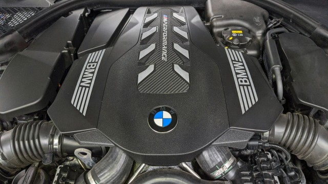 2019 BMW 8 Series M850i xDrive 34