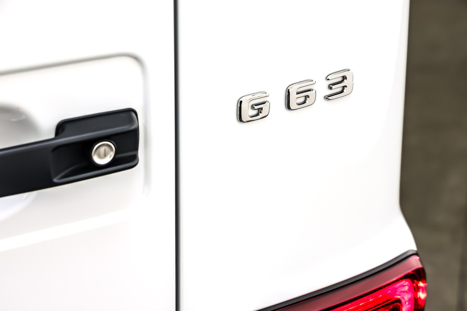 Certified Used 2024 MANUFAKTUR Moonlight White Metal Mercedes-Benz AMG® G 63 4MATIC SUV image 11