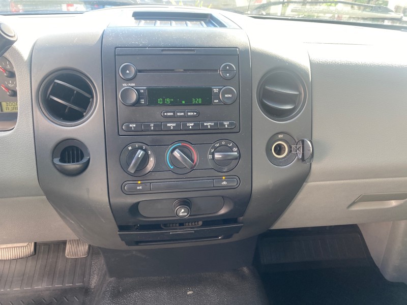 2006 Ford F-150 STX 4 DOOR LOW MILES 92,223 in ,