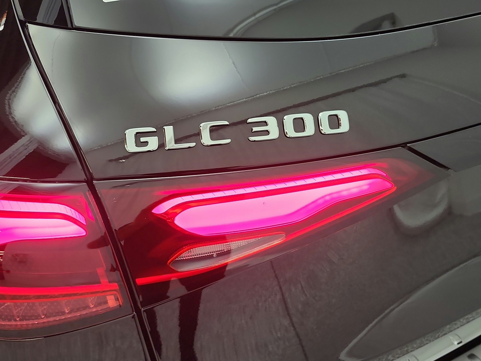 New 2026 Black Mercedes-Benz GLC 300 image 15