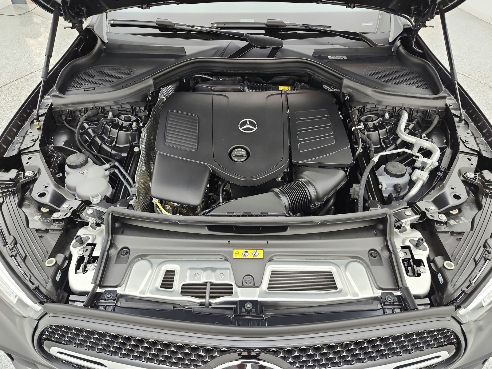 New 2027 MANUFAKTUR Graphite Grey Magno Mercedes-Benz GLC 300 SUV image 12
