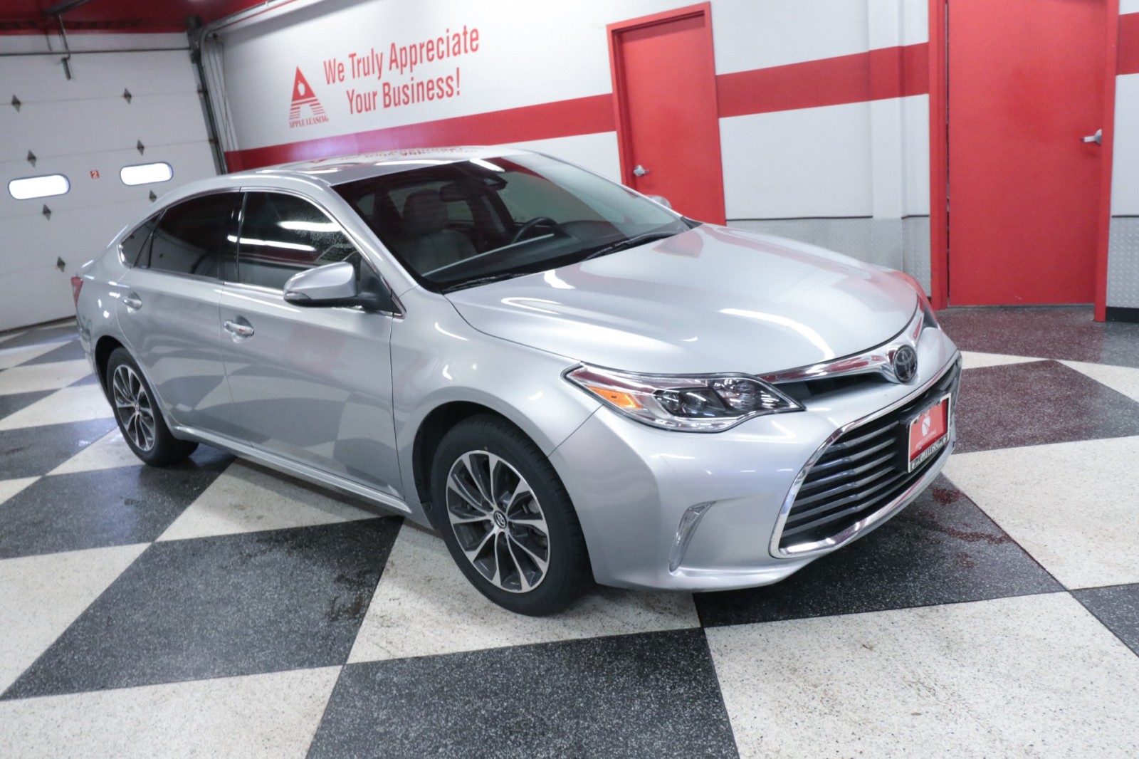 Used Car 2018 Toyota Avalon  Xle Premium For Sale Under $25,000 In Austin, Texas