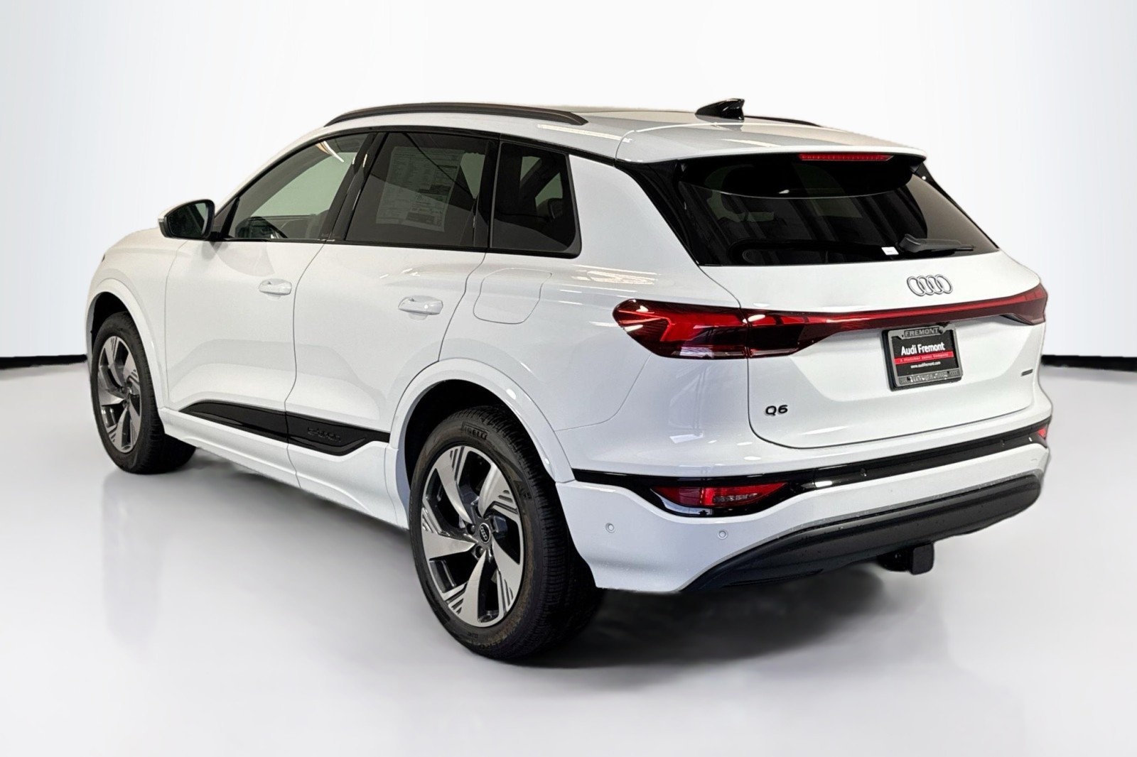 New 2025 Glacier White Metallic Audi Premium Plus quattro image 7