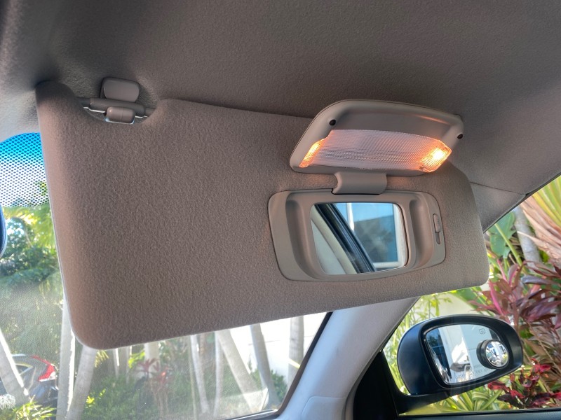 2011 Toyota Avalon Limited LOW MILES 80,879 in ,