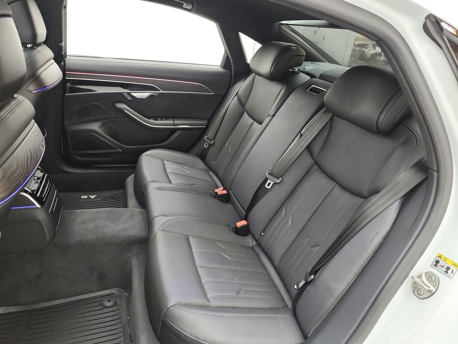 Used 2023 Glacier White Metallic Audi L 55 TFSI quattro image 16