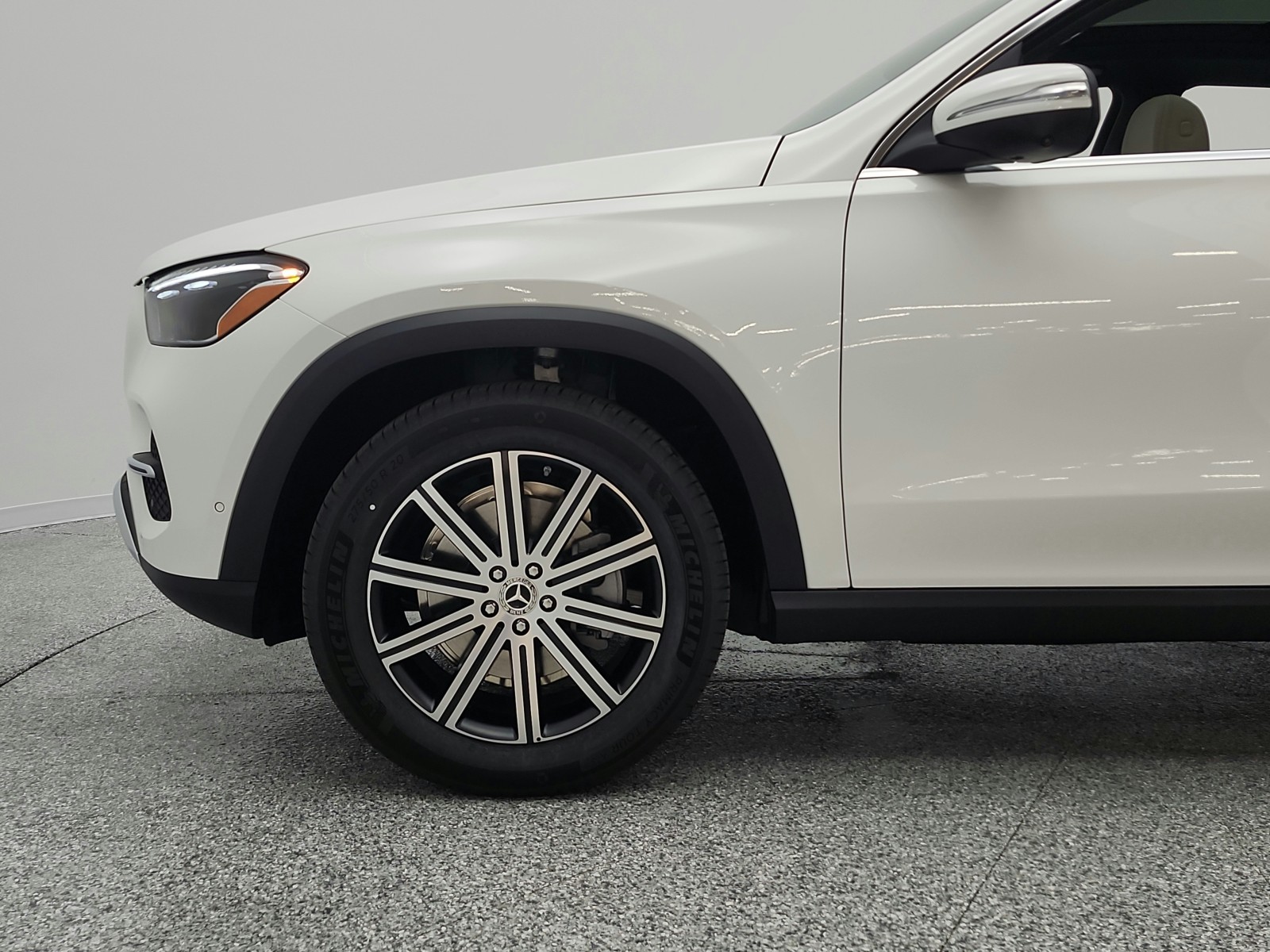 New 2026 Polar White Mercedes-Benz GLE 350 image 17