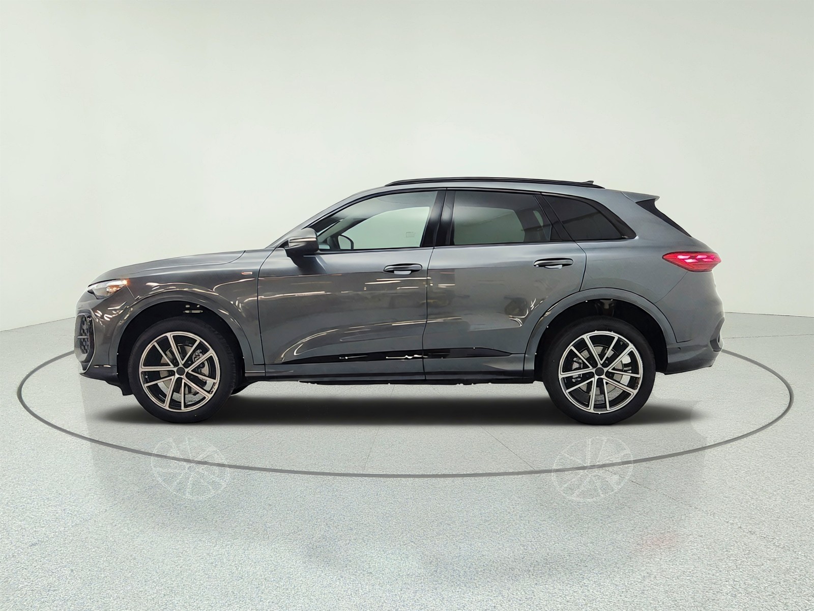 New 2026 Daytona Gray Pearl Effect Audi Premium Plus 2.0 TFSI quattro image 8