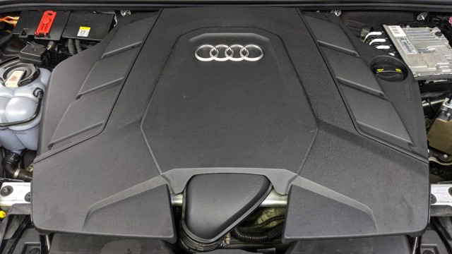 2020 Audi Q8 Prestige 33