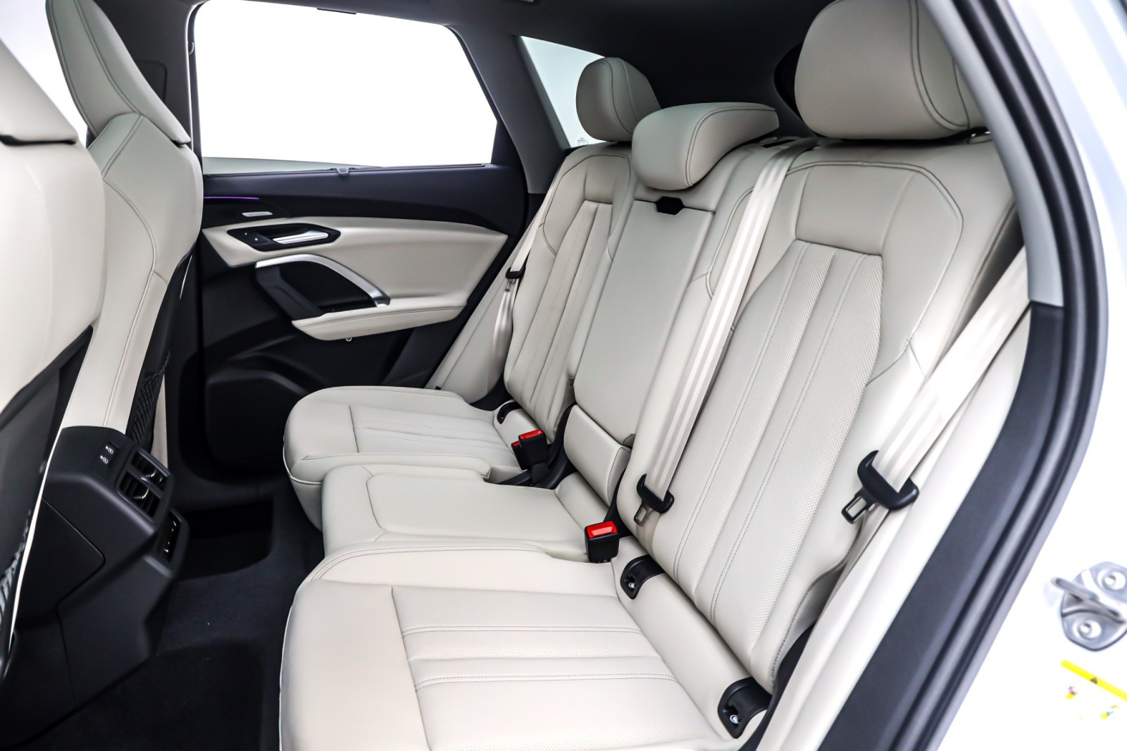 New 2025 Glacier White Metallic Audi Prestige 2.0 TFSI quattro image 8