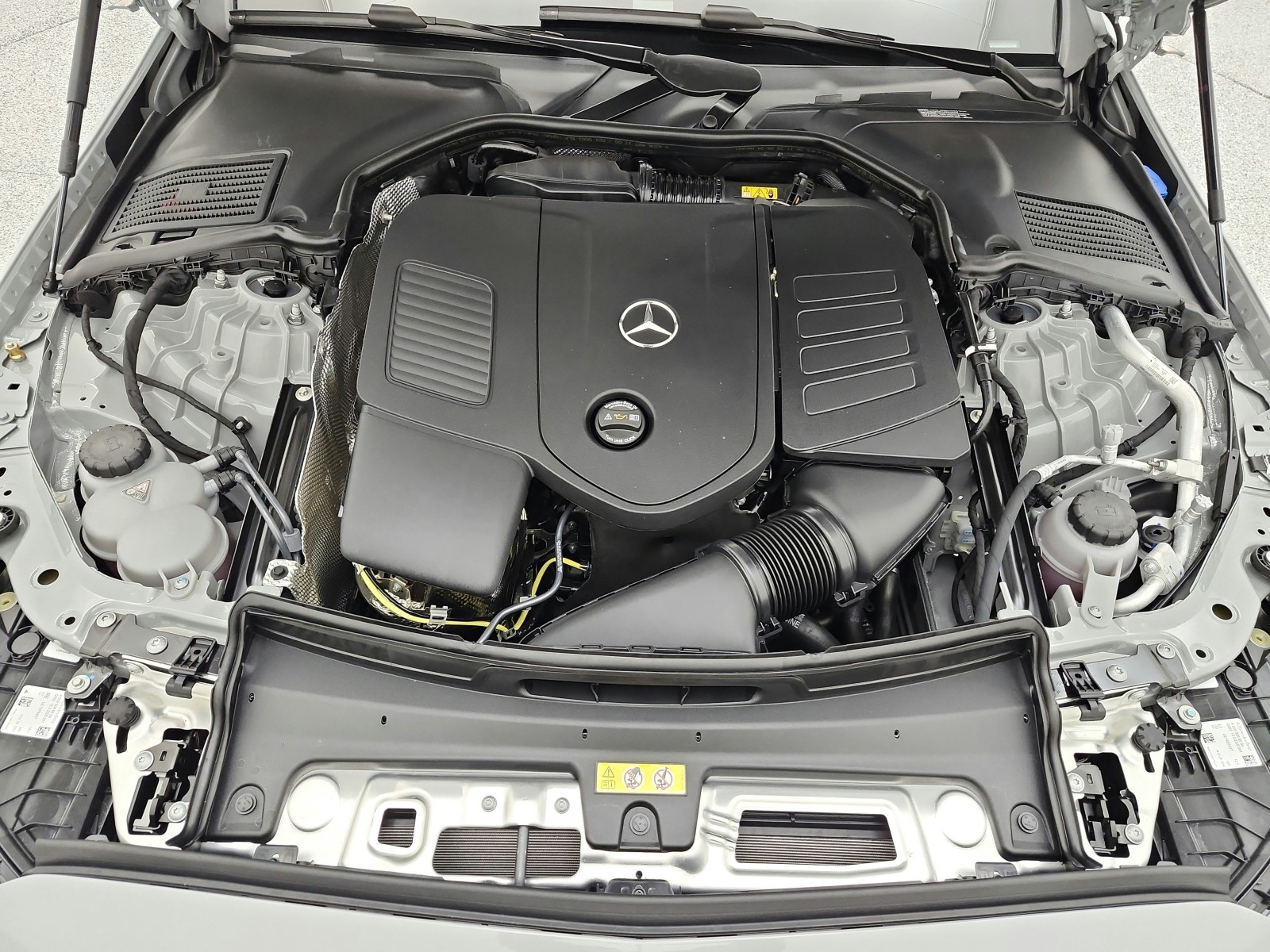 New 2026 MANUFAKTUR Alpine Grey Mercedes-Benz C 300 Sedan image 12