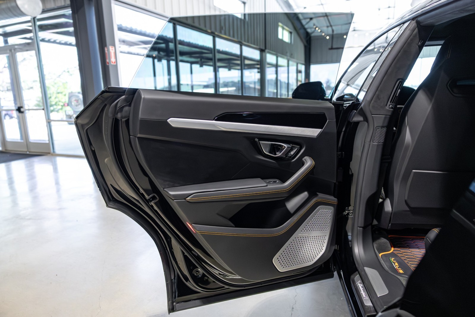 Used Car 2019 Lamborghini Urus  For Sale Under $200,000 In Boerne, Texas