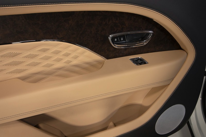 2024 Bentley Bentayga EWB Bentayga EWB Azure ($281,000 MSRP) *1-OWNER* in , 