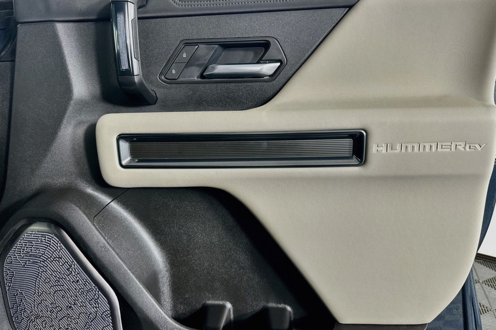Used 2026 Graphite Blue Metallic GMC 2X image 22
