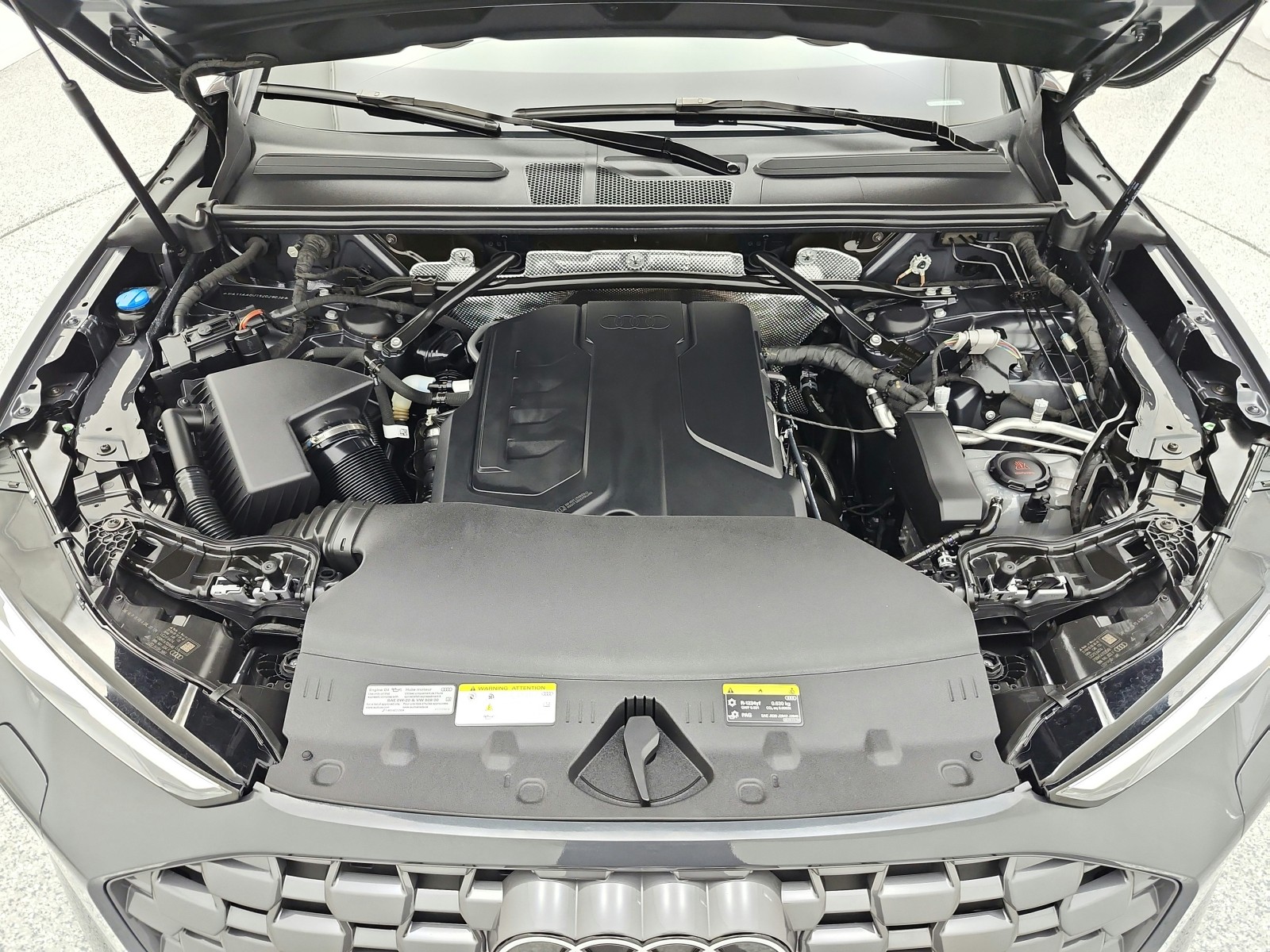 Used 2025 Tambora Gray Metallic Audi Premium image 17