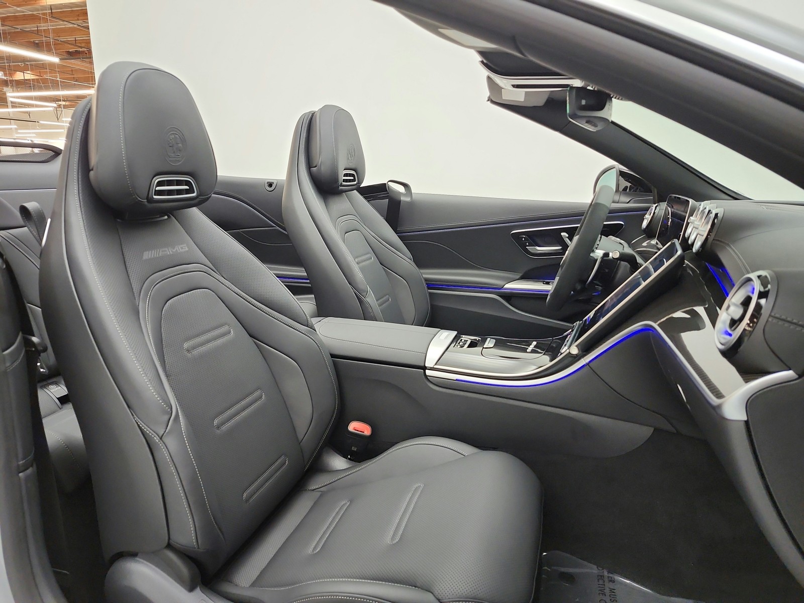 New 2027 MANUFAKTUR Alpine Grey Metallic Mercedes-Benz AMG® CLE 53 4MATIC+ Cabriolet image 15