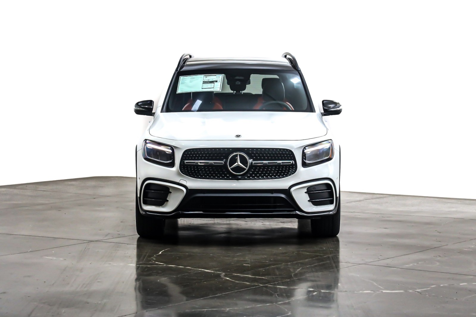 New 2026 Polar White Mercedes-Benz GLB 250 image 2