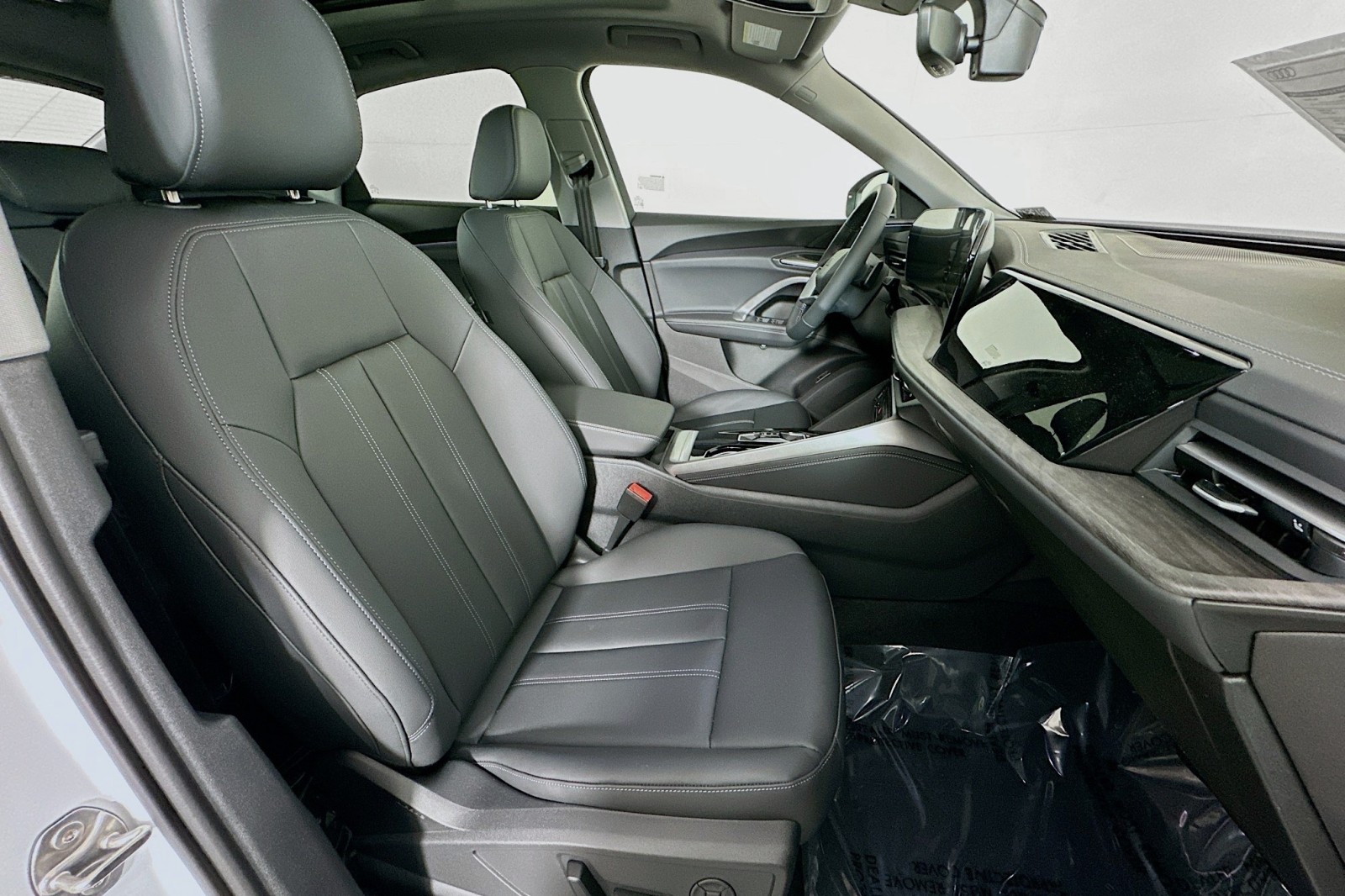 New 2026 Glacier White Metallic Audi Premium image 8