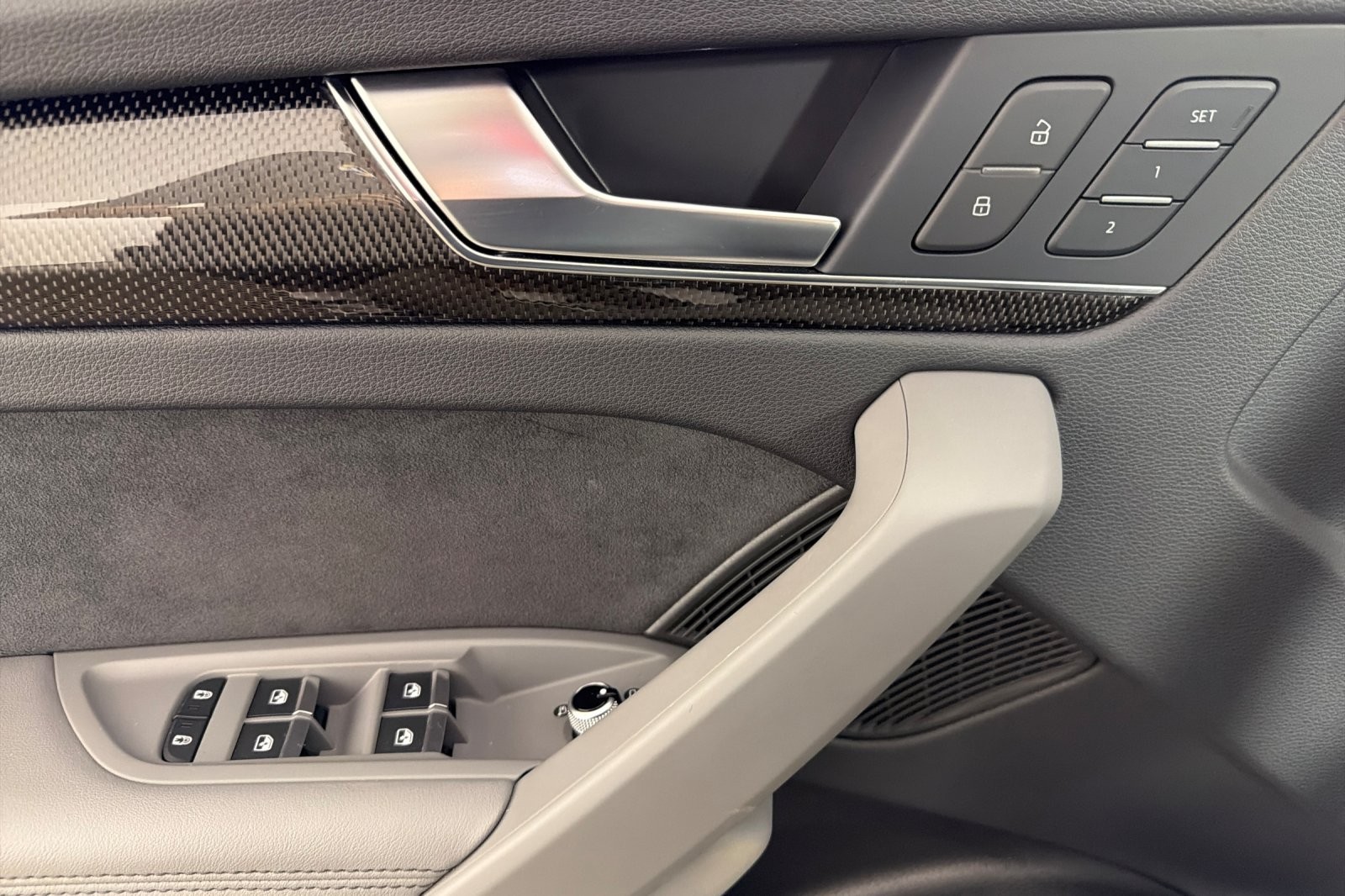 Used 2023 Ibis White Audi Premium Plus 3.0 TFSI quattro image 10