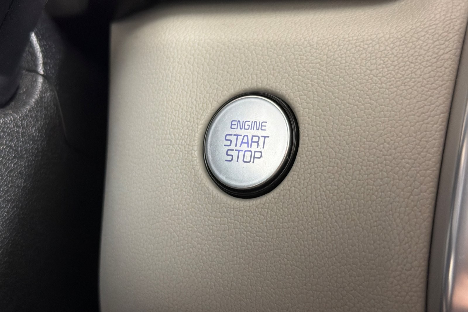 Used 2022 Gravity Blue Kia SX AWD image 22