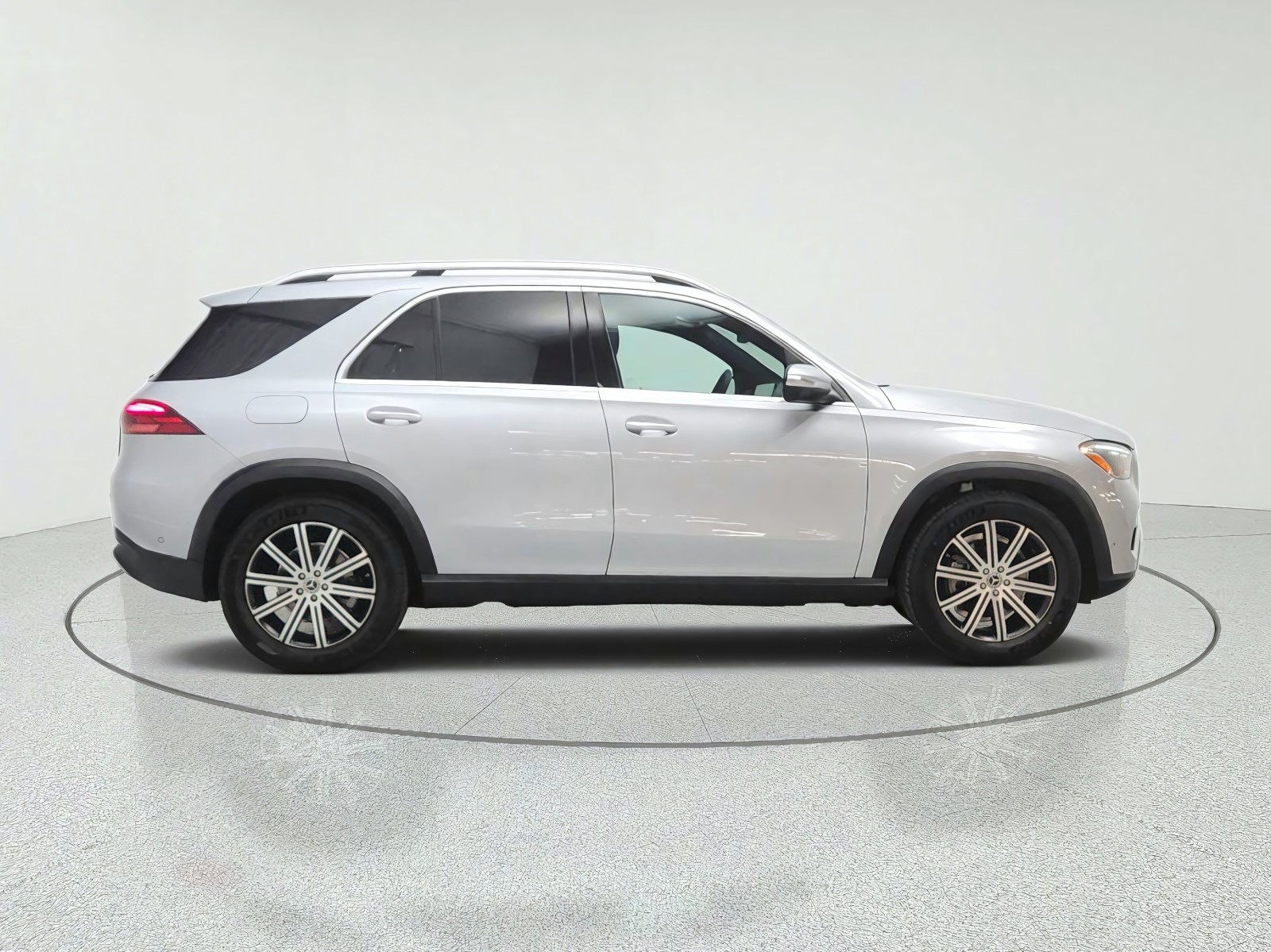 New 2026 Cirrus Silver Metallic Mercedes-Benz GLE 350 SUV image 4