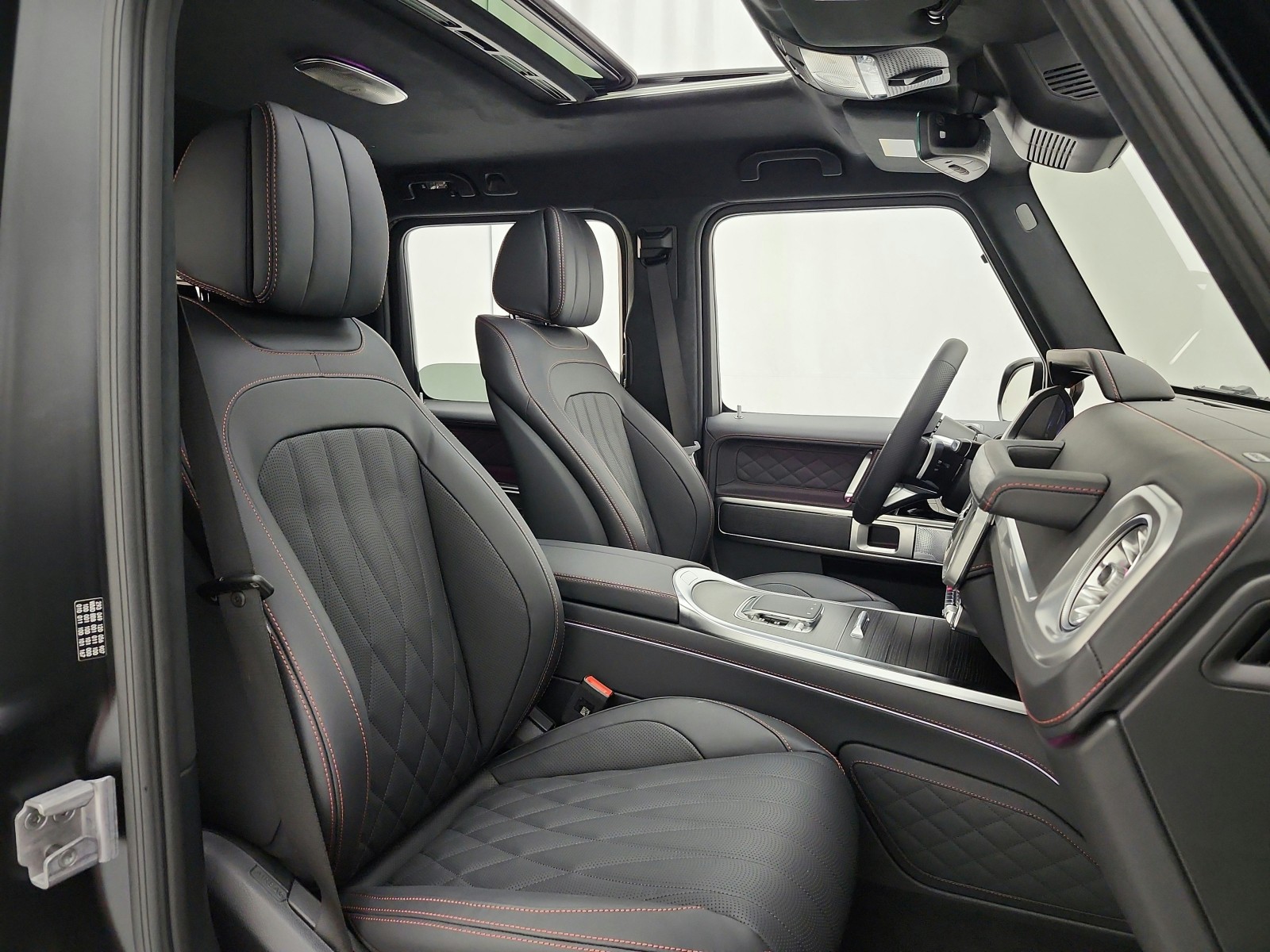 New 2027 MANUFAKTUR Night Black magno Mercedes-Benz G 580e SUV image 15