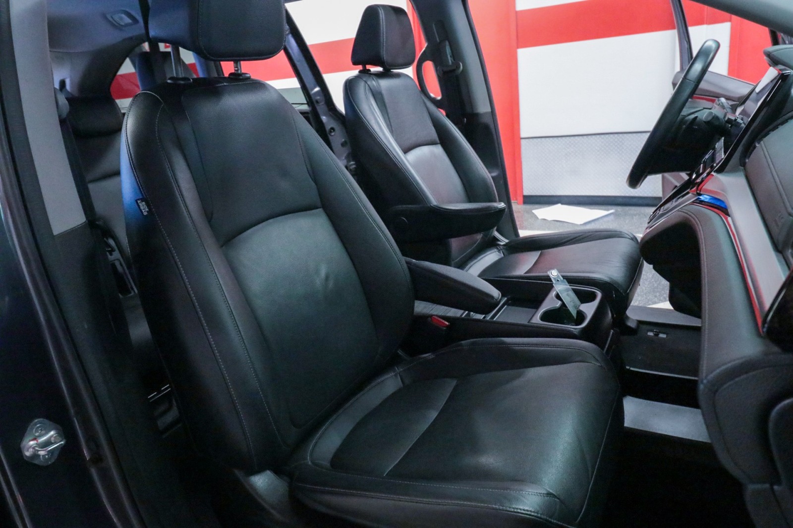 Used Car 2022 Honda Odyssey  Touring For Sale Under $30,000 In Austin, Texas