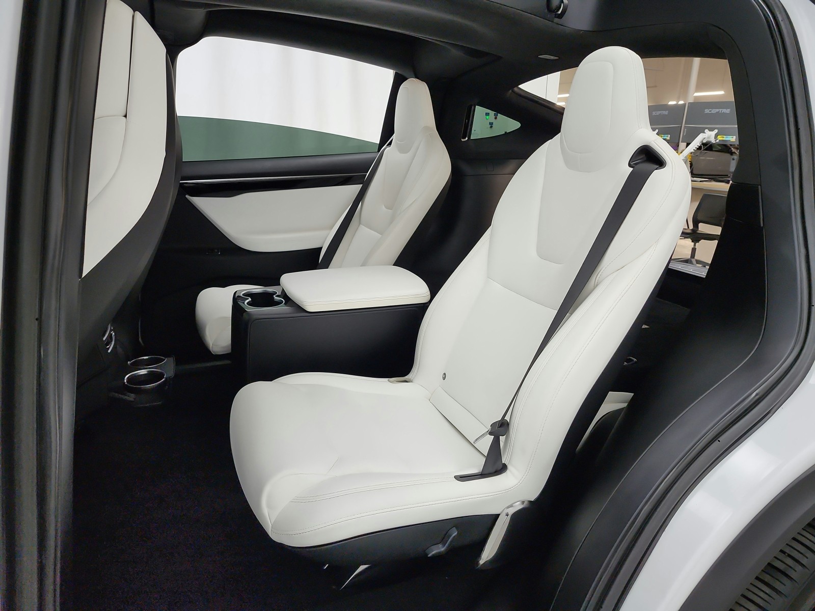Used 2018 Pearl White Multi-Coat Tesla P100D image 15