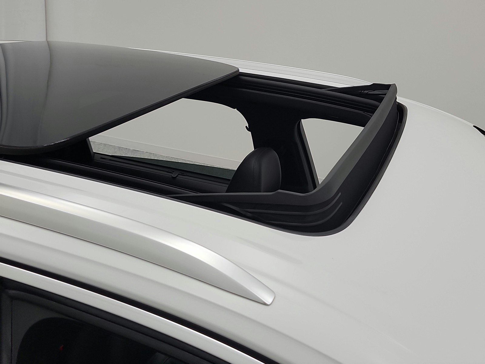 Used 2018 Carrara White Audi 3.0 TFSI Premium Plus image 19