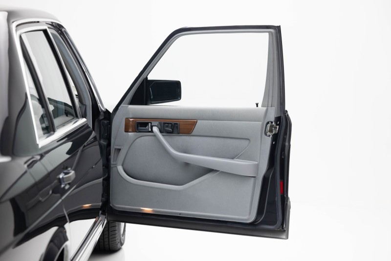 1986 Mercedes-Benz 420-Class 420 SEL in , 