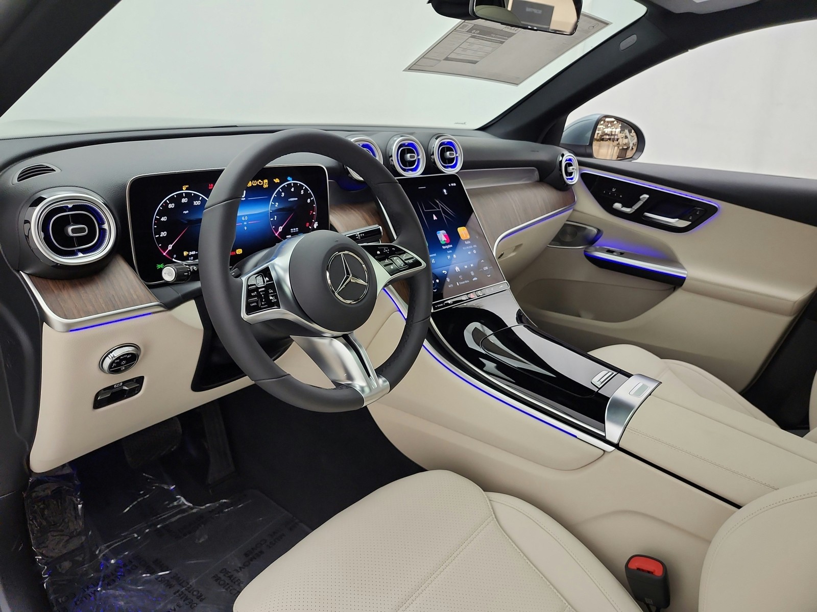 New 2027 Verde Silver Metallic Mercedes-Benz GLC 300 SUV image 10