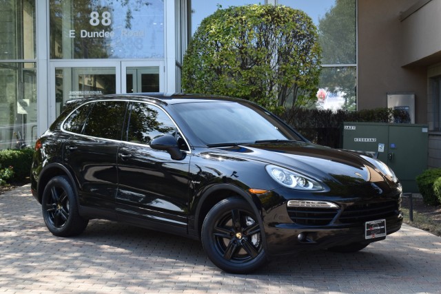 2012 Porsche Cayenne Navi Leather Moonroof Carbon Fiber Interior Pkg. Bi Xenon Bose Front Cooled Seats Park Assist 2