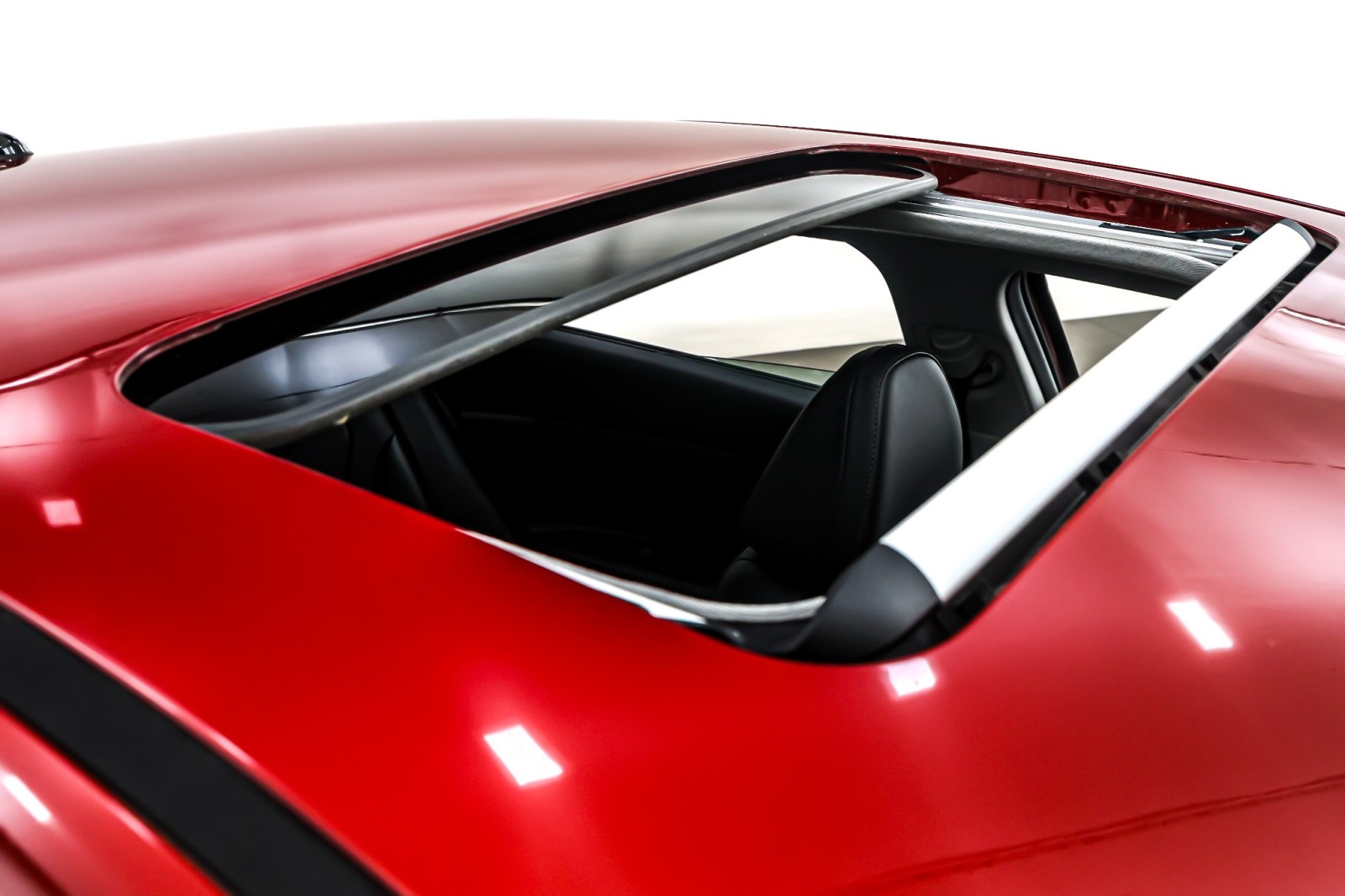 Used 2023 Ultimate Red Hyundai Limited image 22