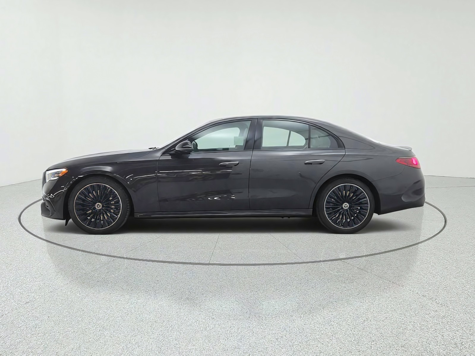 New 2027 Graphite Grey Metallic Mercedes-Benz E 450 4MATIC® Sedan image 8