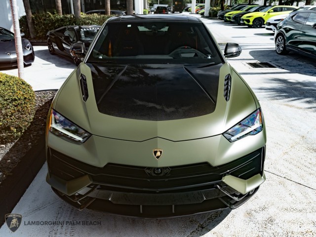 2023 Lamborghini Urus Performante in , 