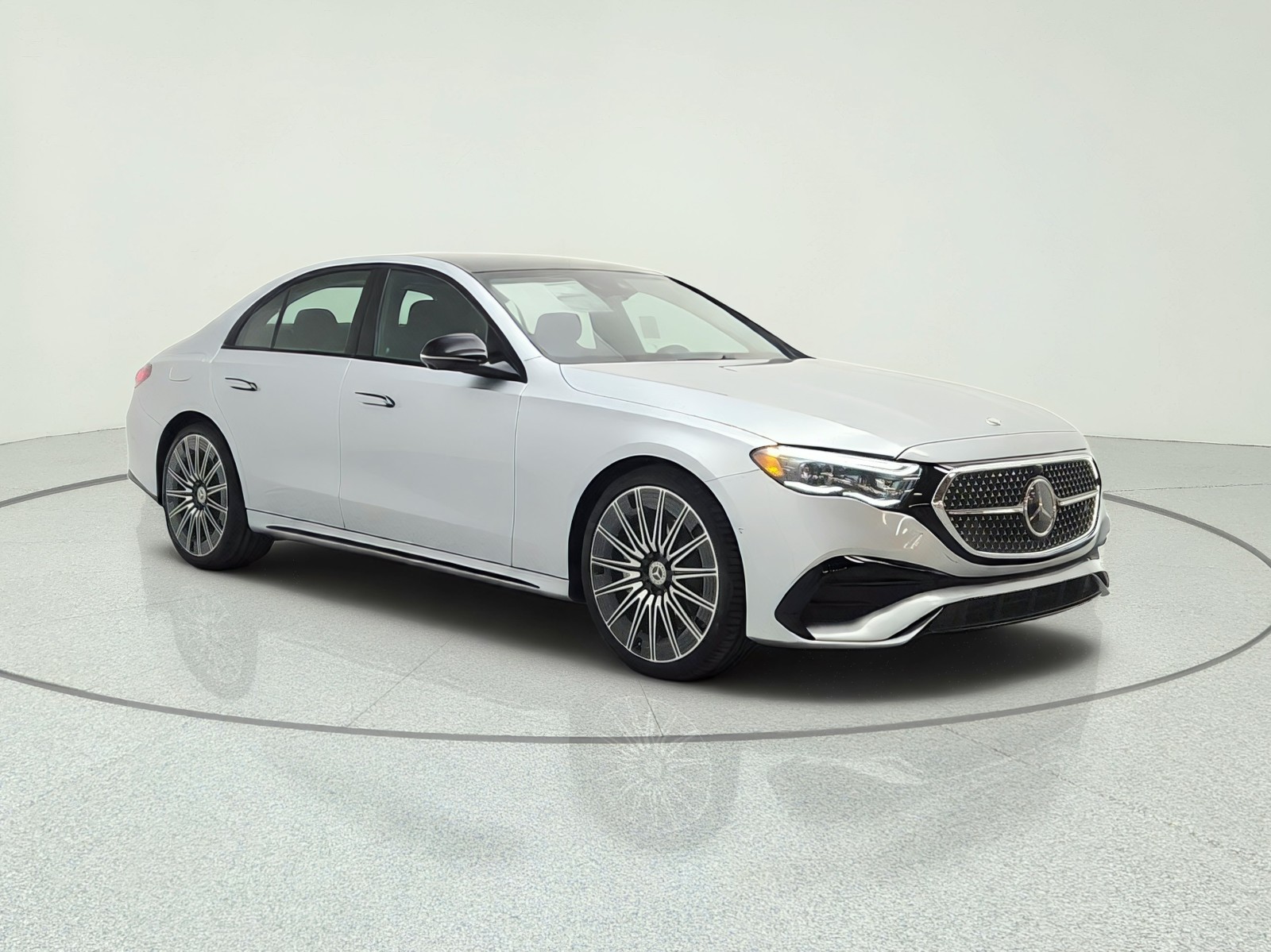 New 2027 Cirrus Silver Metallic Mercedes-Benz E 450 4MATIC® Sedan image 3