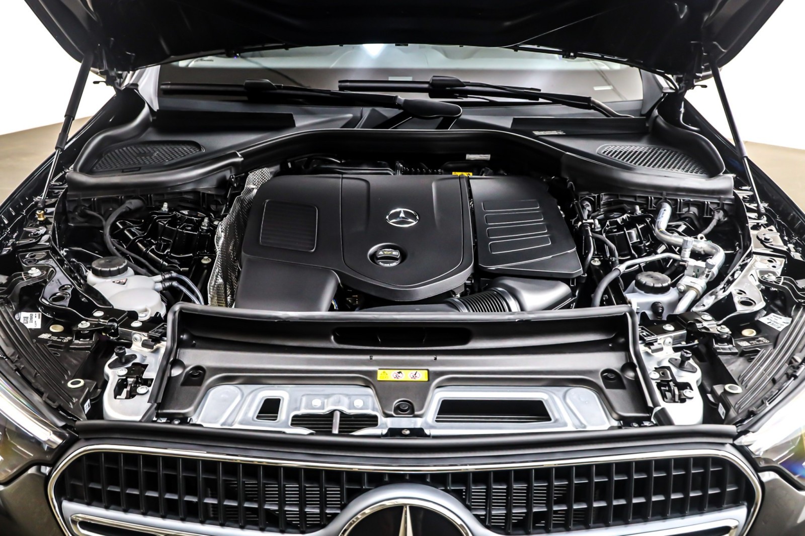 New 2026 Black Mercedes-Benz GLC 300 SUV image 11