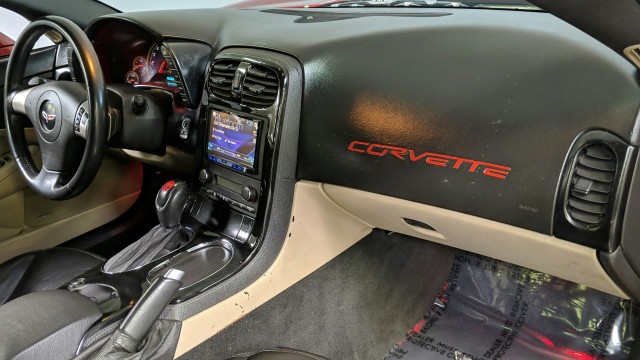 2009 Chevrolet Corvette w/1LT 21