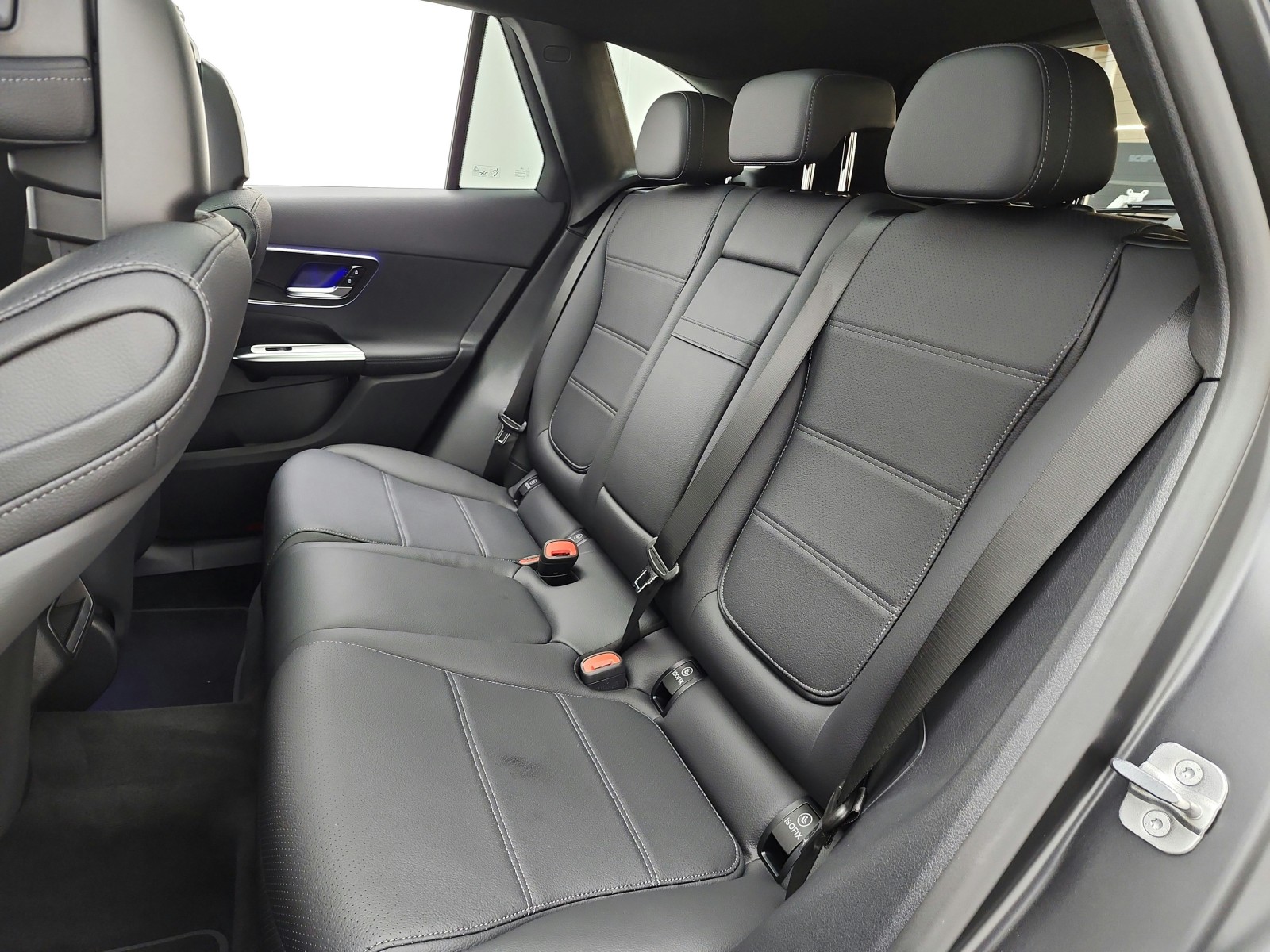 New 2027 MANUFAKTUR Graphite Grey Magno Mercedes-Benz GLC 300 SUV image 11