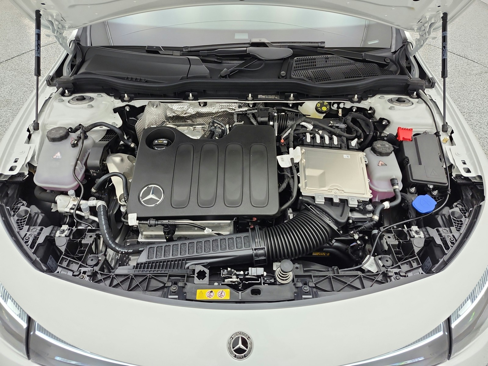 New 2027 Polar White Mercedes-Benz CLA 220 Hybrid FWD image 12